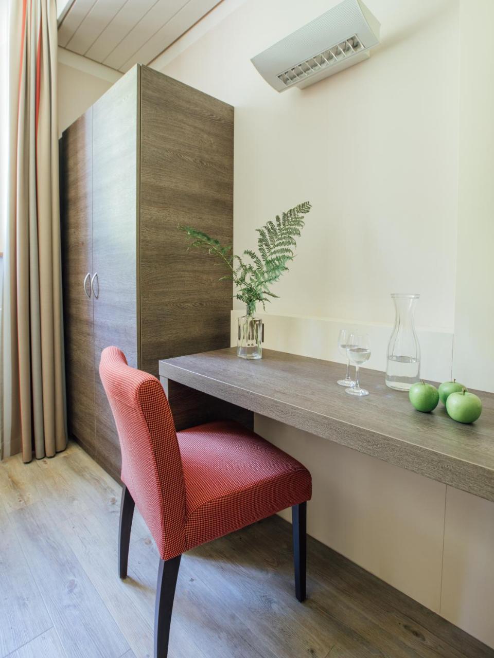 Budget Rooms Gstaad سشونريد المظهر الخارجي الصورة